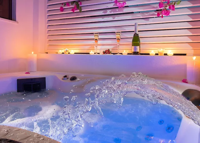Allure With Jacuzzi And Acropolis View!!! * 린도스