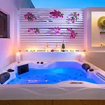 Allure With Jacuzzi And Acropolis View!!! 林都斯