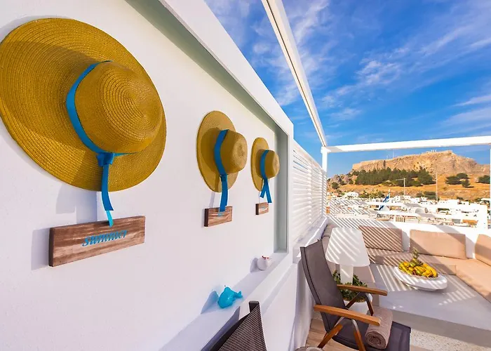 Allure With Jacuzzi And Acropolis View!!! 林都斯