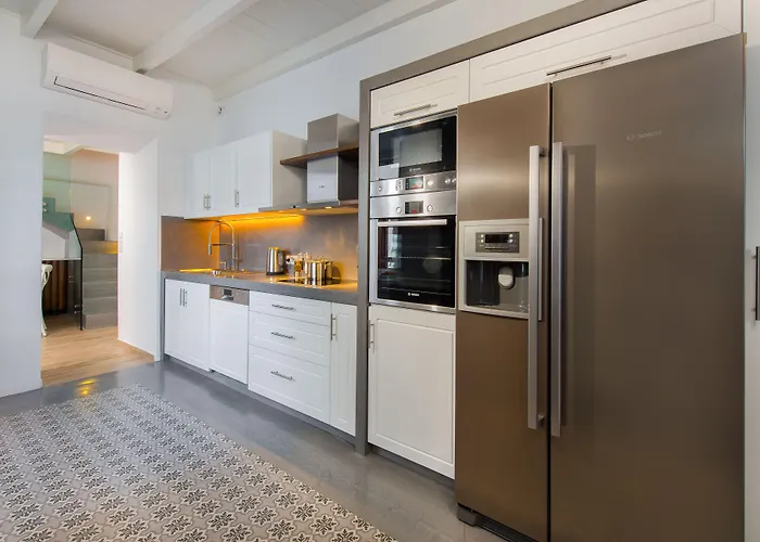 Allure With Jacuzzi And Acropolis View!!! * 林都斯