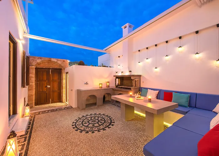 فيلة Allure With Jacuzzi And Acropolis View!!! لينثوس